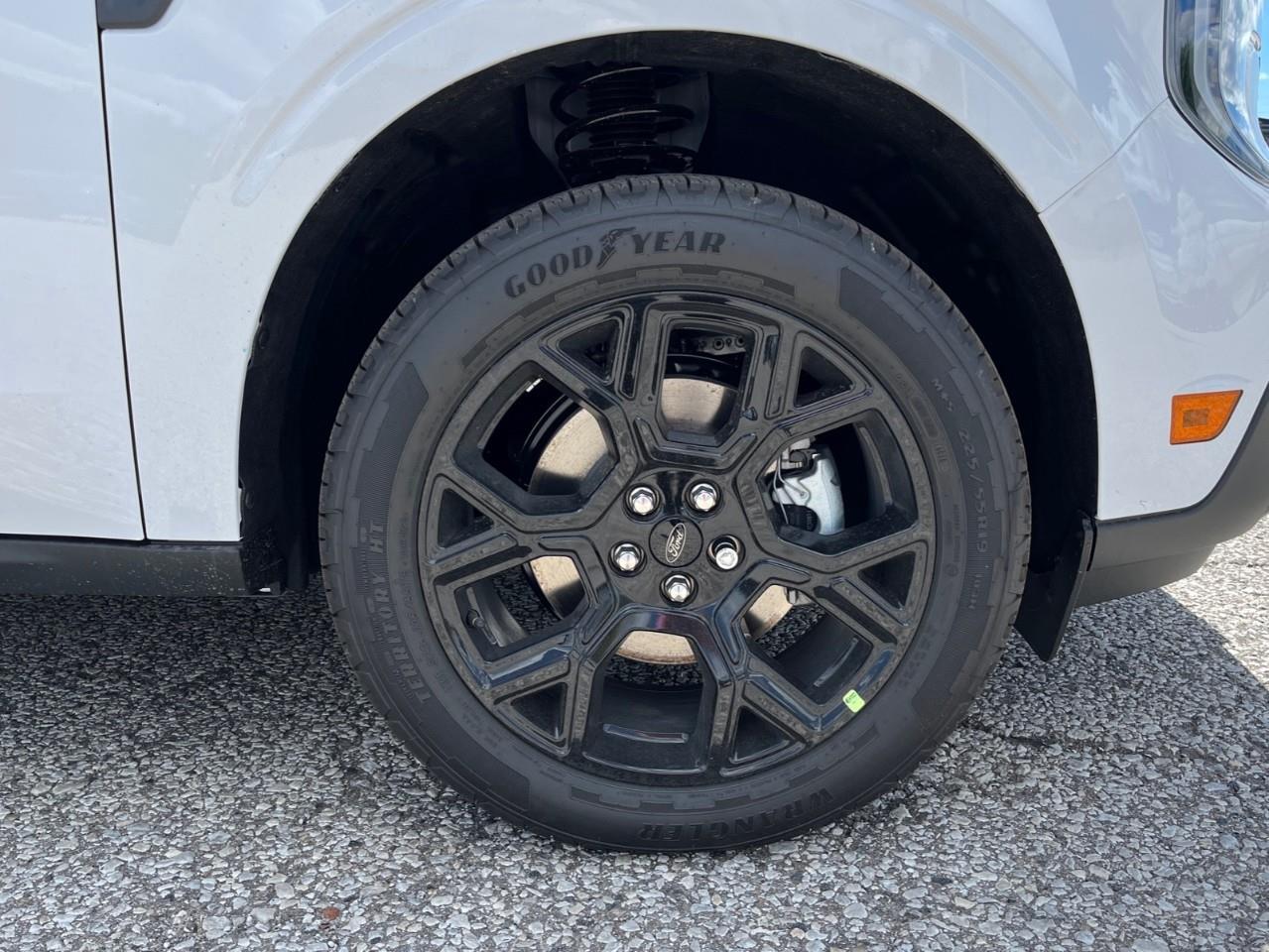 2026 Ford Maverick Lariat Photo