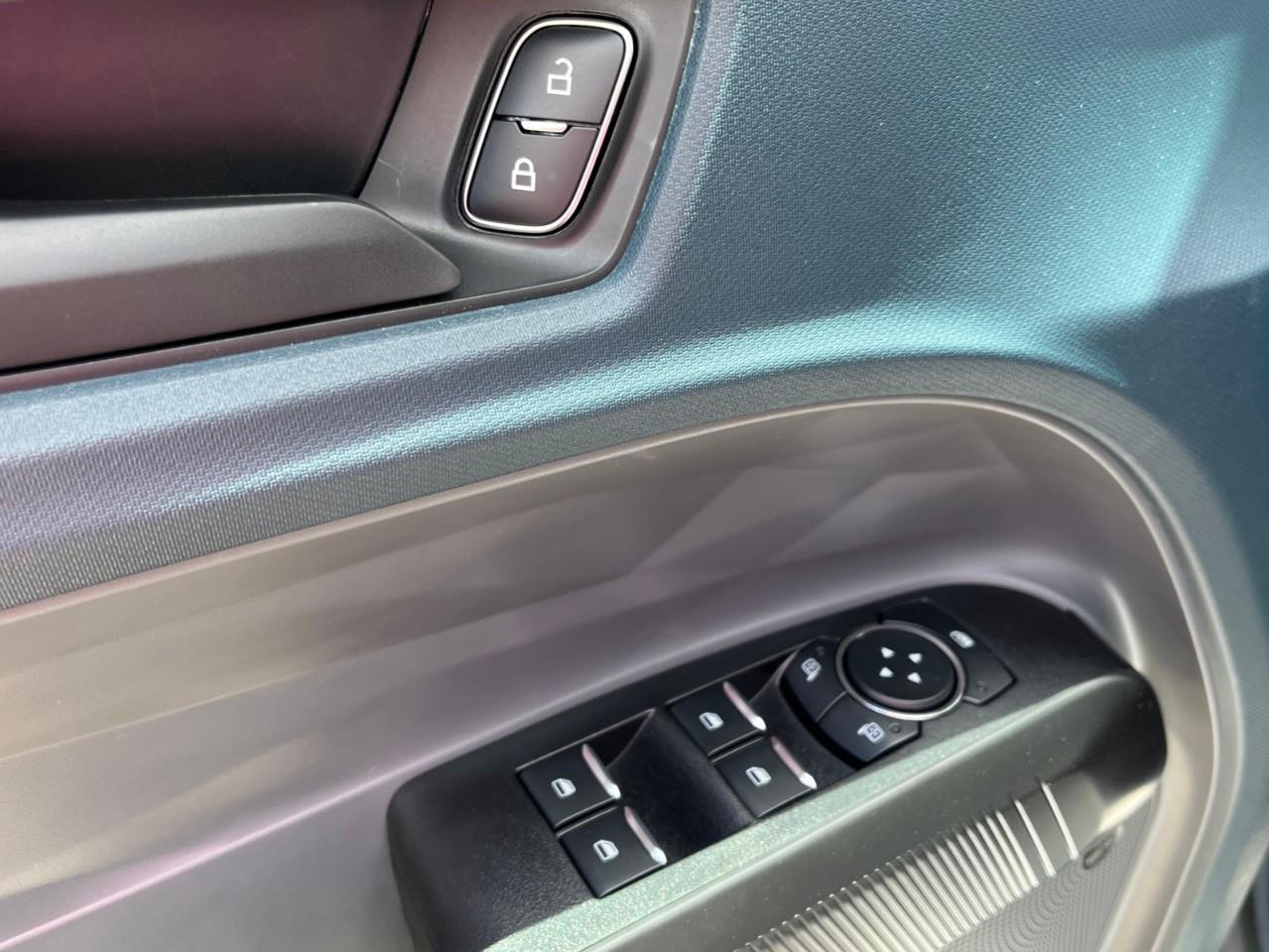 2026 Ford Maverick Lariat Photo