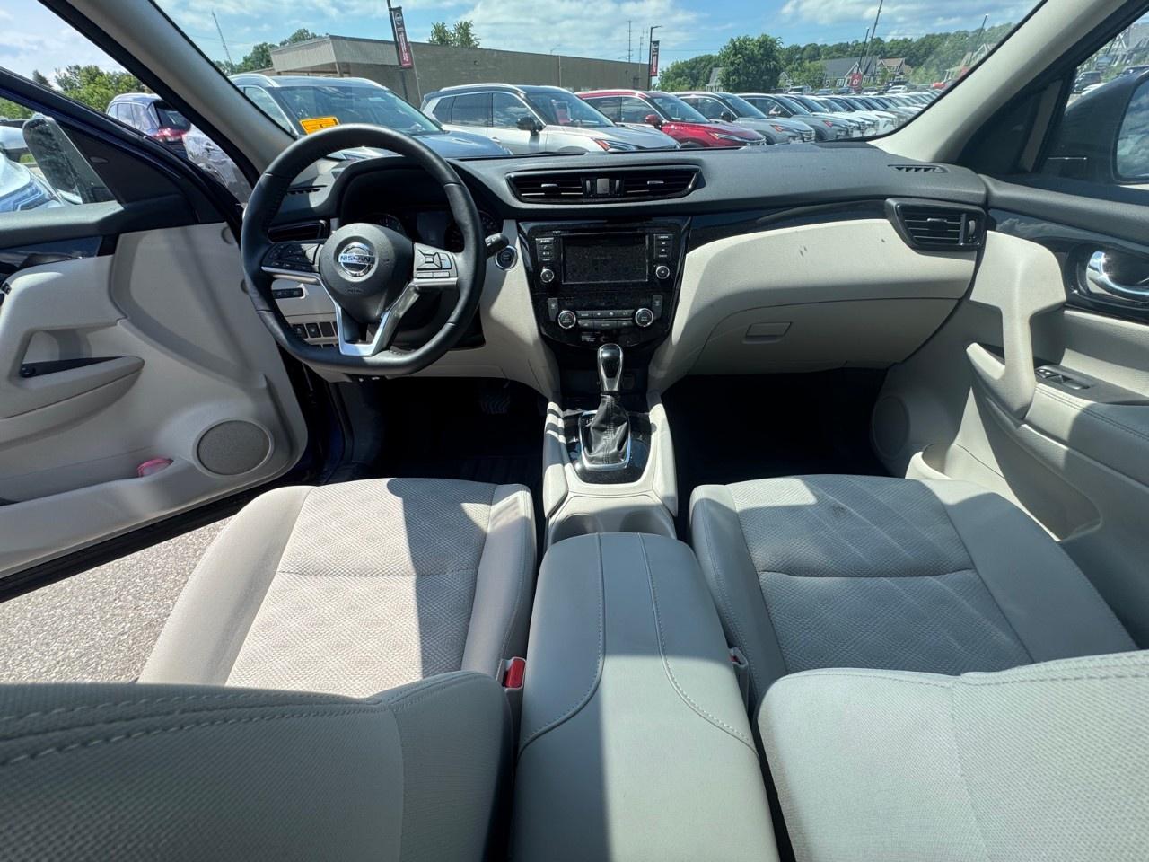 2023 Nissan Qashqai AWD SV CVT Photo