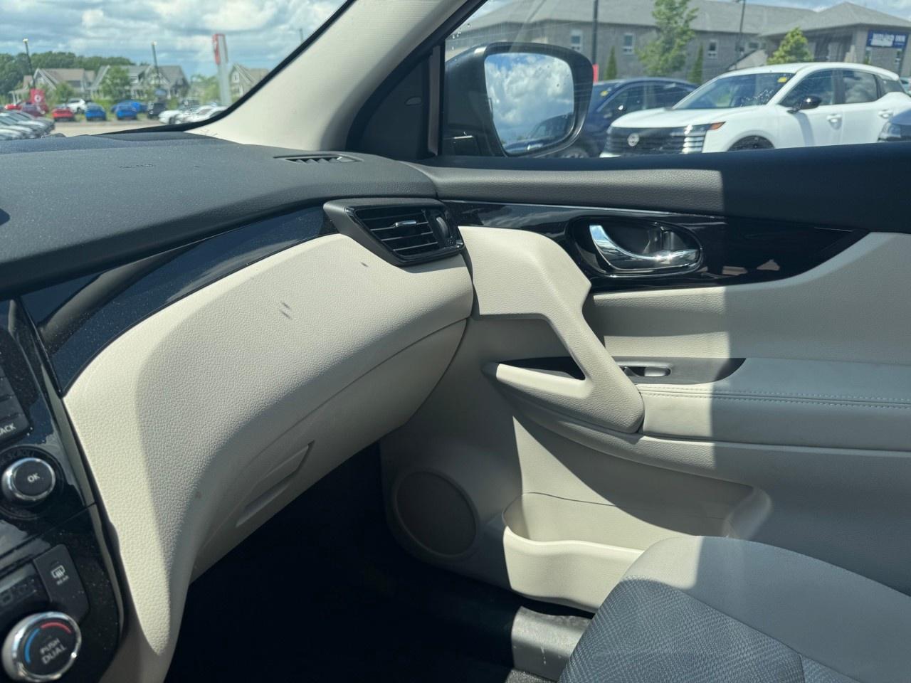 2023 Nissan Qashqai AWD SV CVT Photo