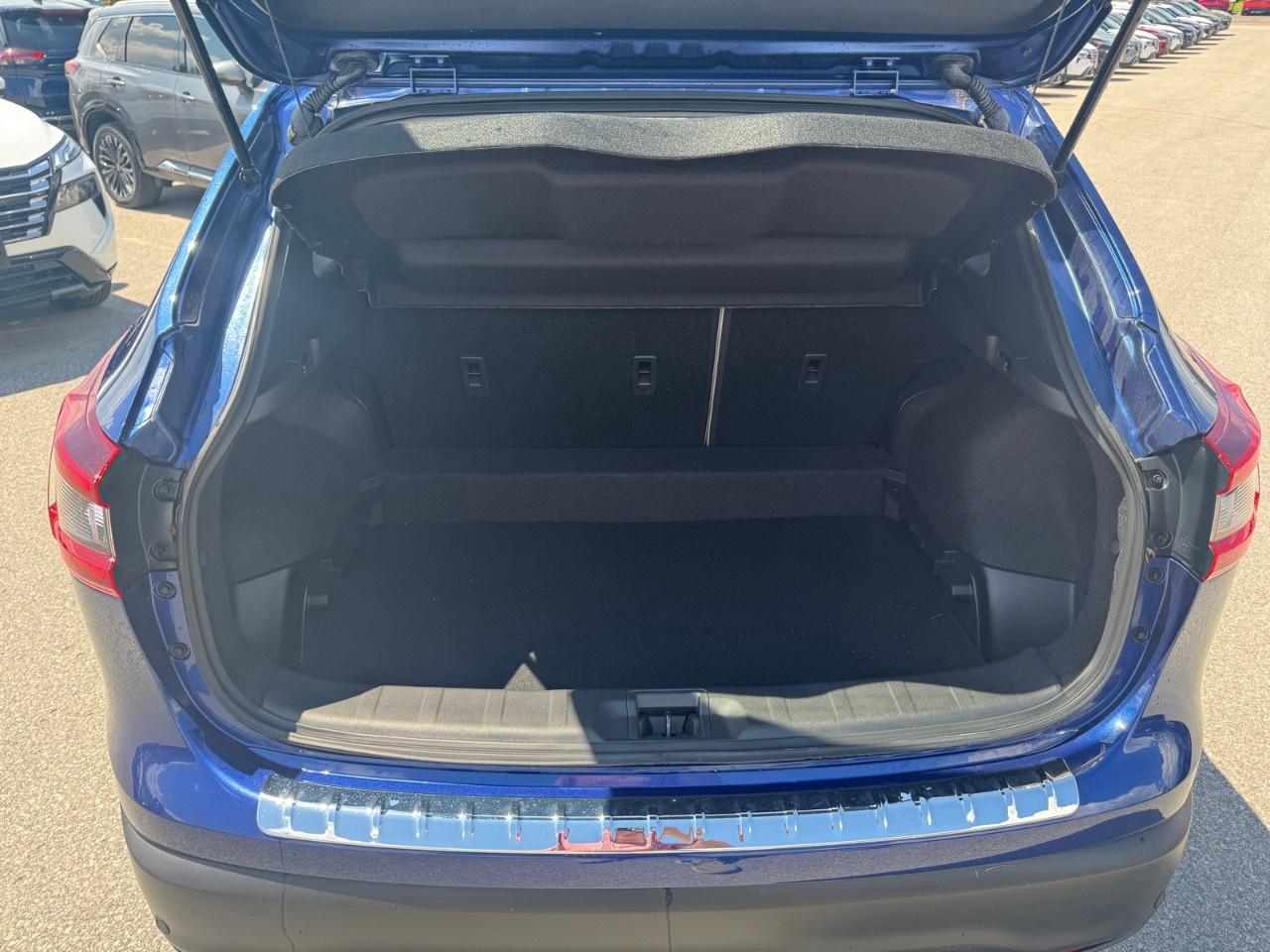 2023 Nissan Qashqai AWD SV CVT Photo