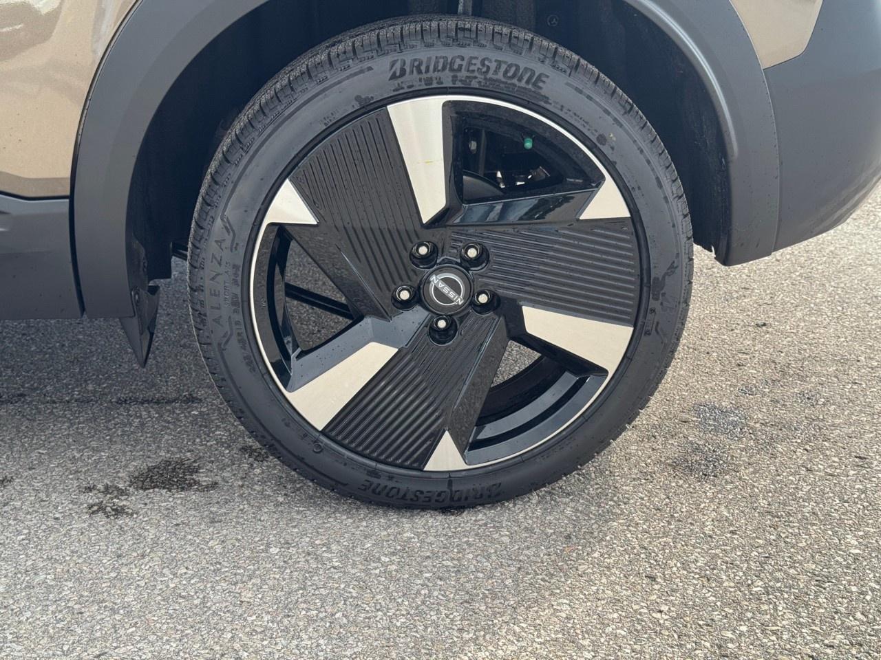 2026 Nissan Kicks SR AWD Photo