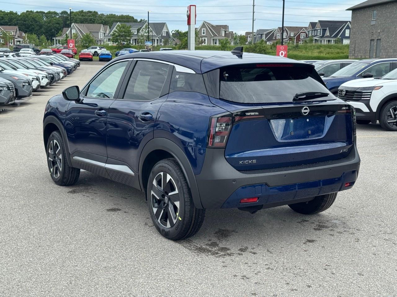 2026 Nissan Kicks SV AWD Photo4