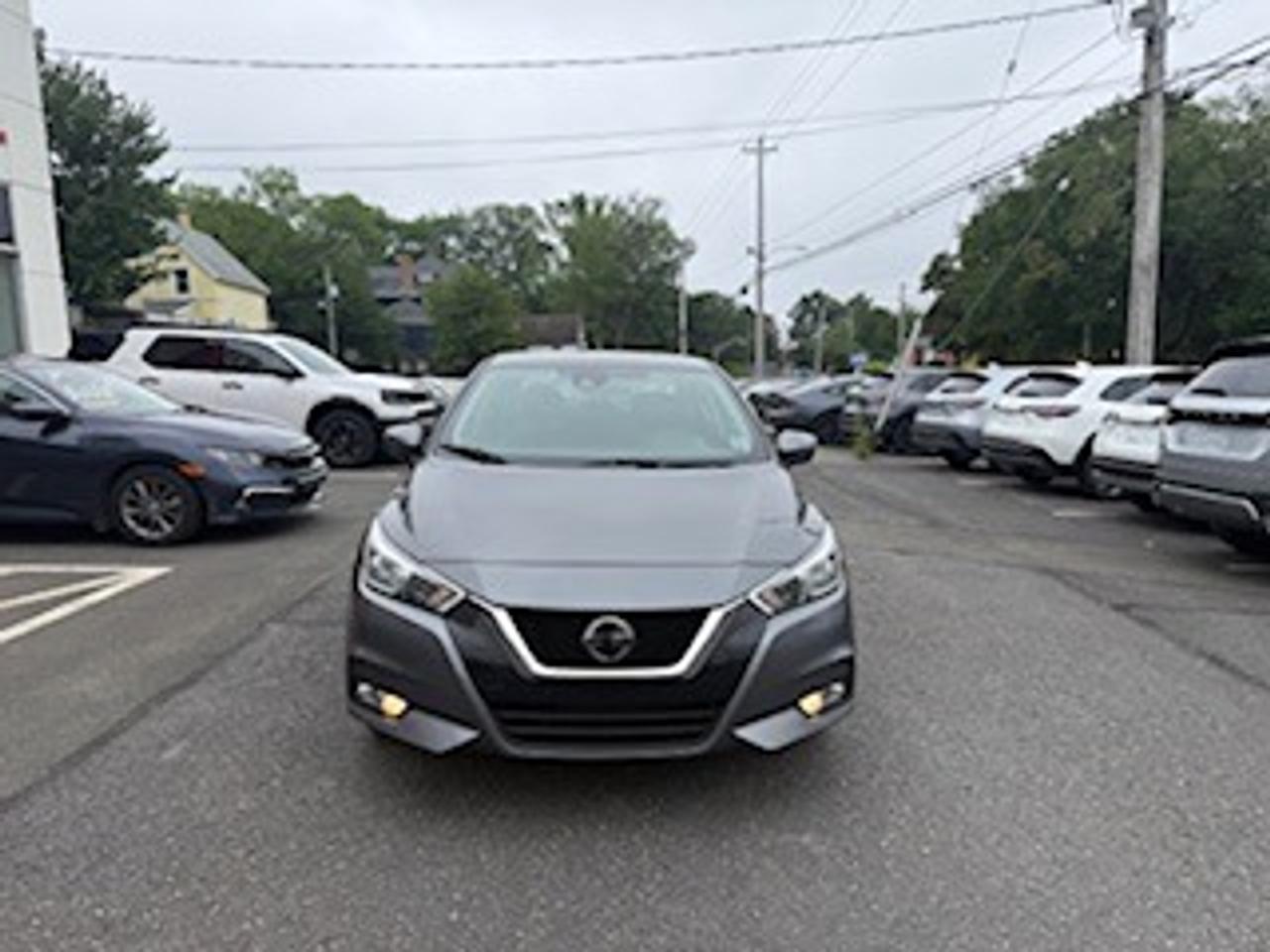 2021 Nissan Versa S Photo
