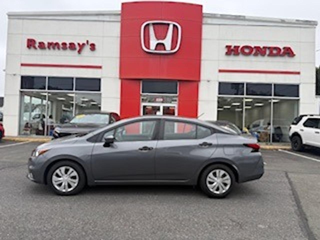 2021 Nissan Versa S Photo