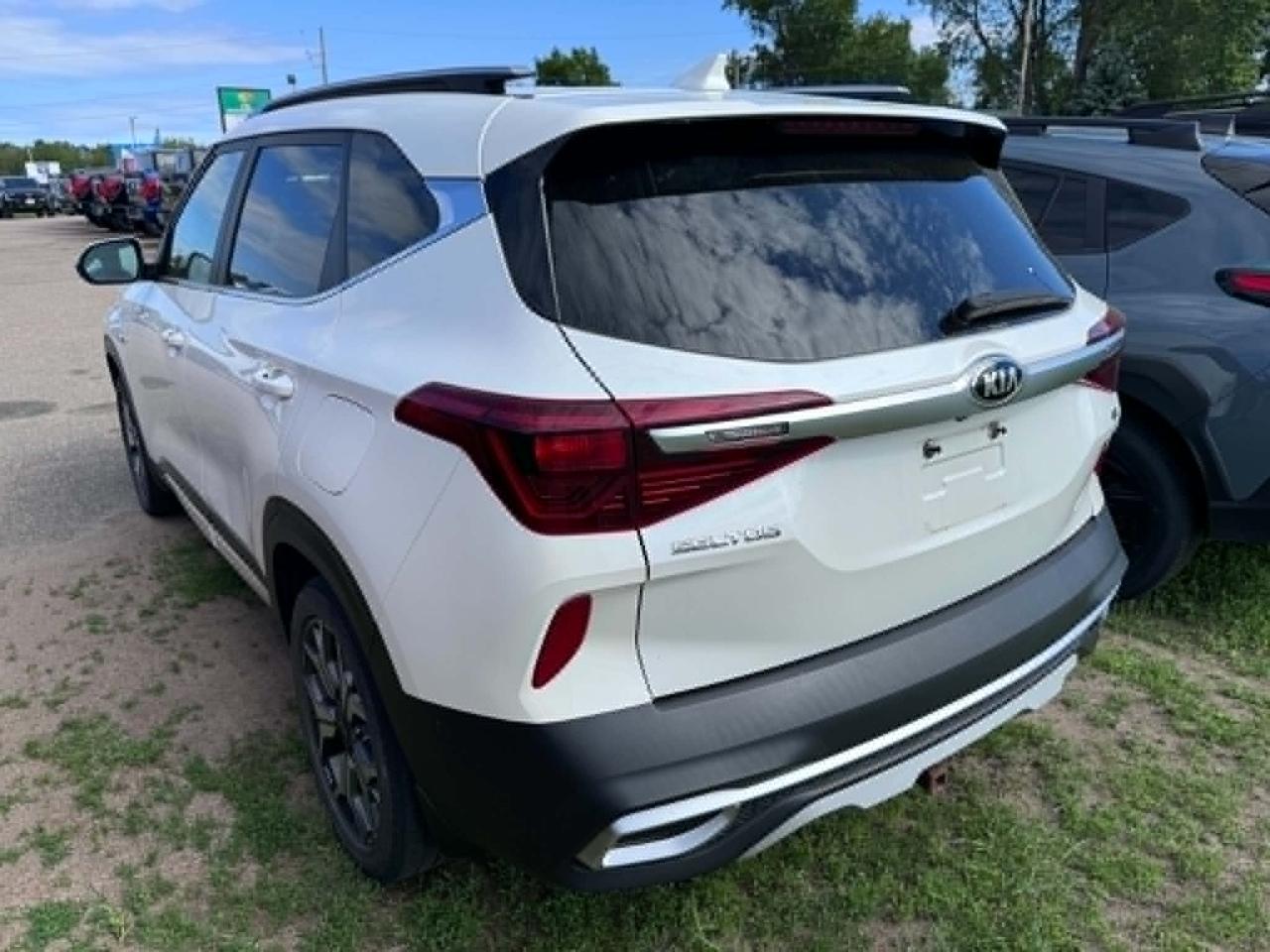 2021 Kia Seltos EX Photo5