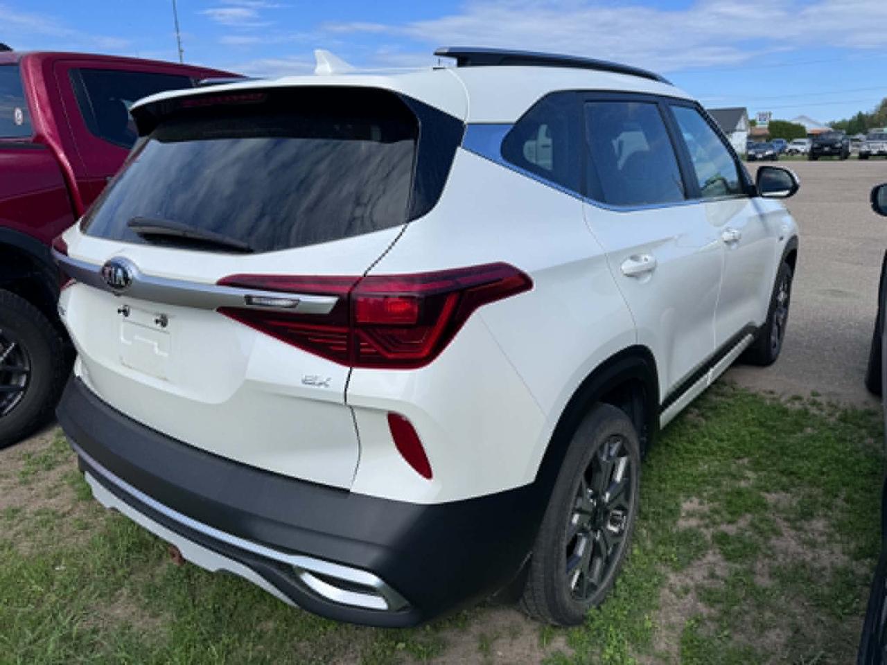 2021 Kia Seltos EX Photo5