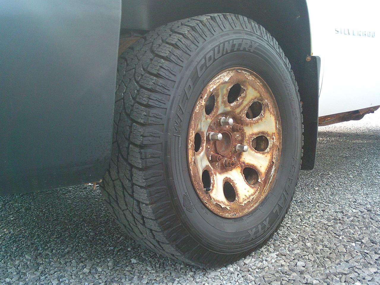 2012 Chevrolet Silverado 1500 2WD Reg Cab 133.0  WT Photo