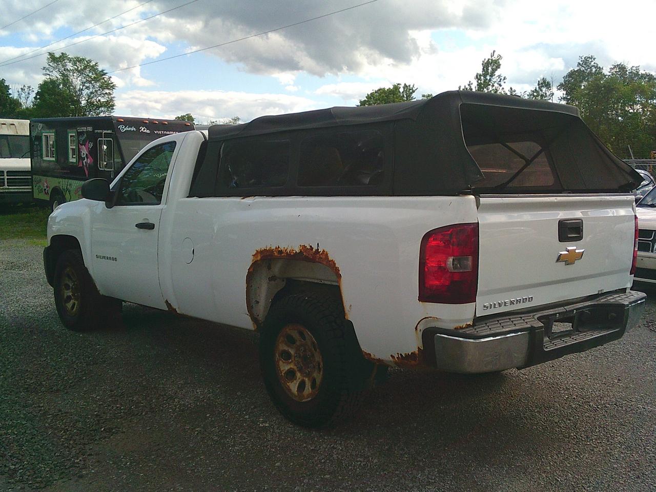 2012 Chevrolet Silverado 1500 2WD Reg Cab 133.0  WT Photo