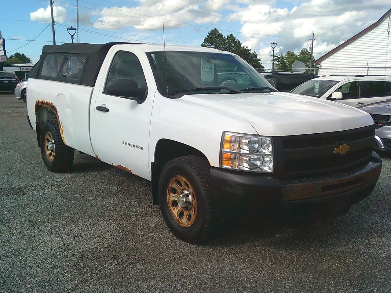 2012 Chevrolet Silverado 1500 2WD Reg Cab 133.0  WT Photo