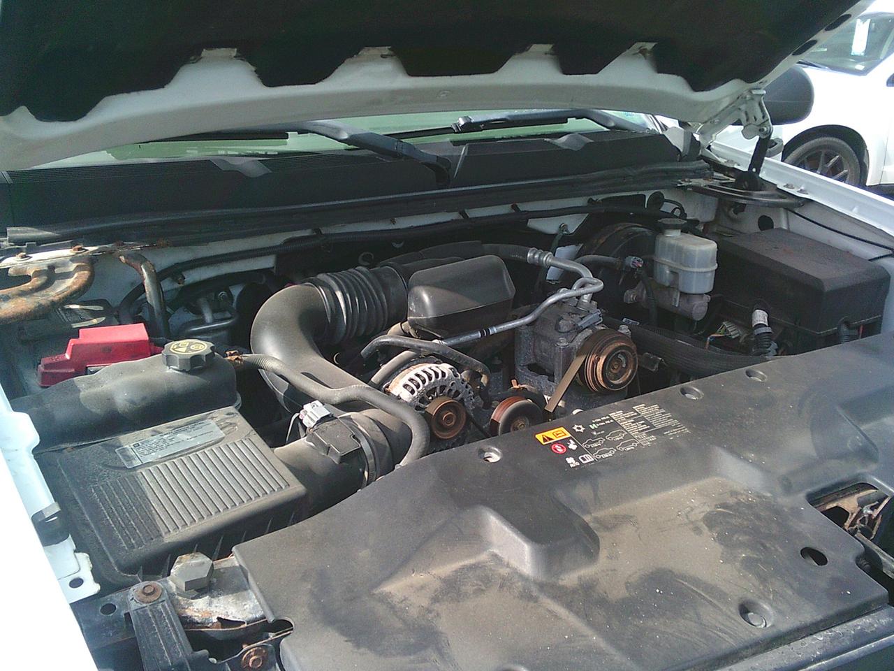 2012 Chevrolet Silverado 1500 2WD Reg Cab 133.0  WT Photo