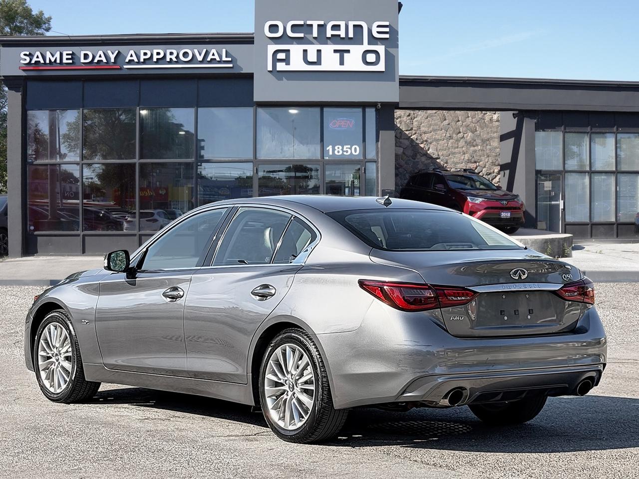 2018 Infiniti Q50 2.0T Luxe AWD Photo3
