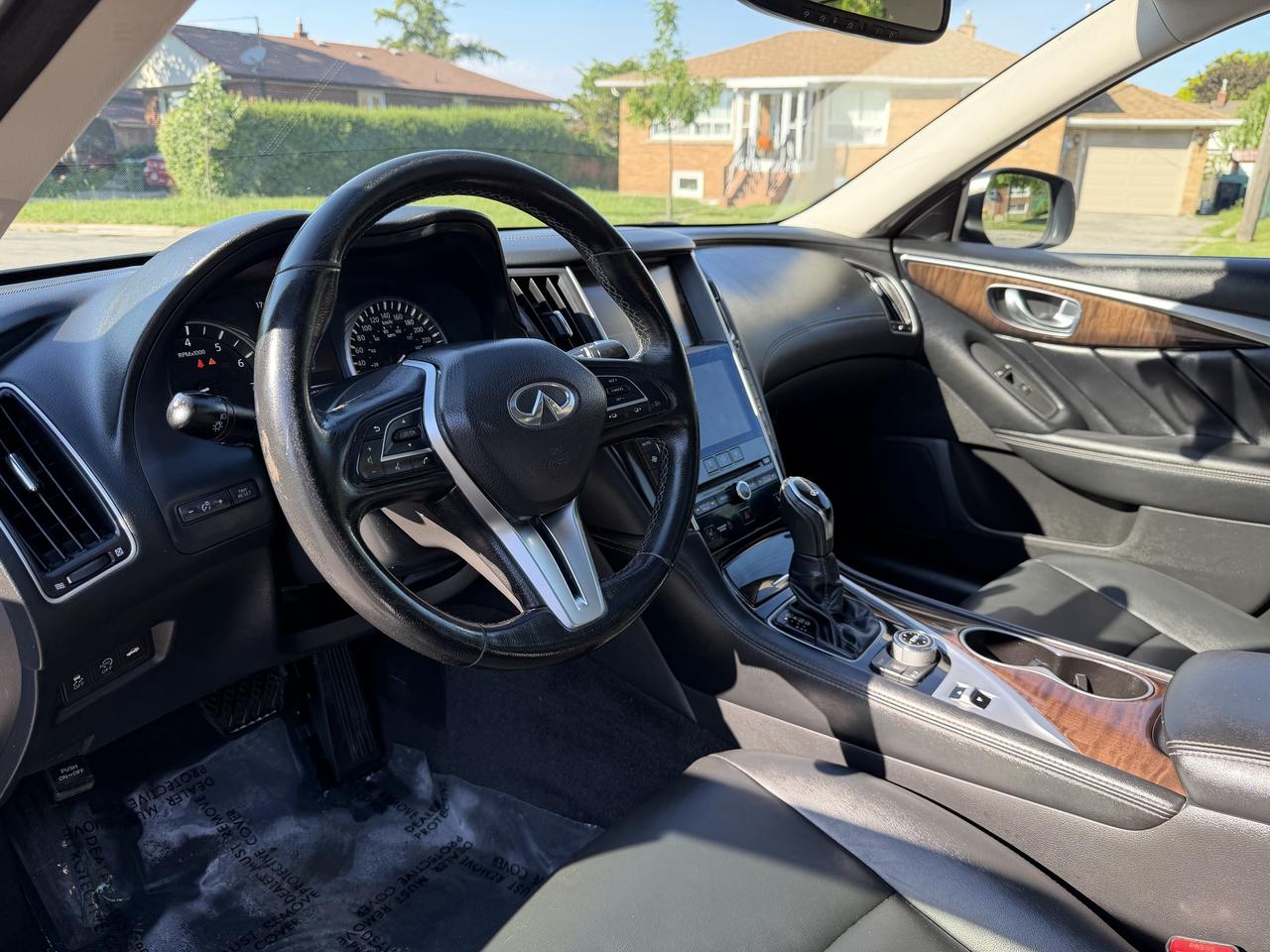 2018 Infiniti Q50 2.0T Luxe AWD Photo