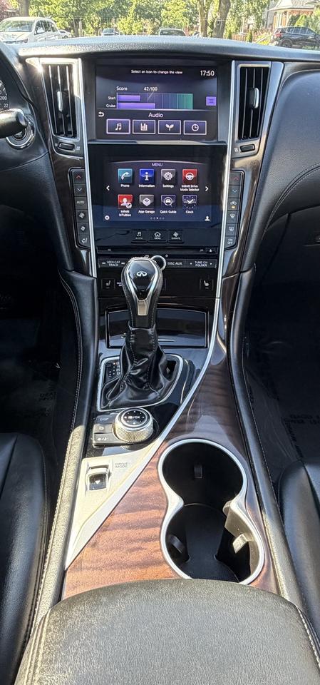 2018 Infiniti Q50 2.0T Luxe AWD Photo