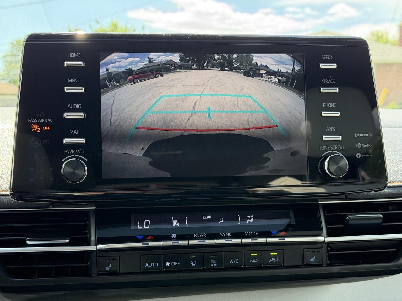 2022 Toyota Sienna XSE 7-Passenger FWD Photo