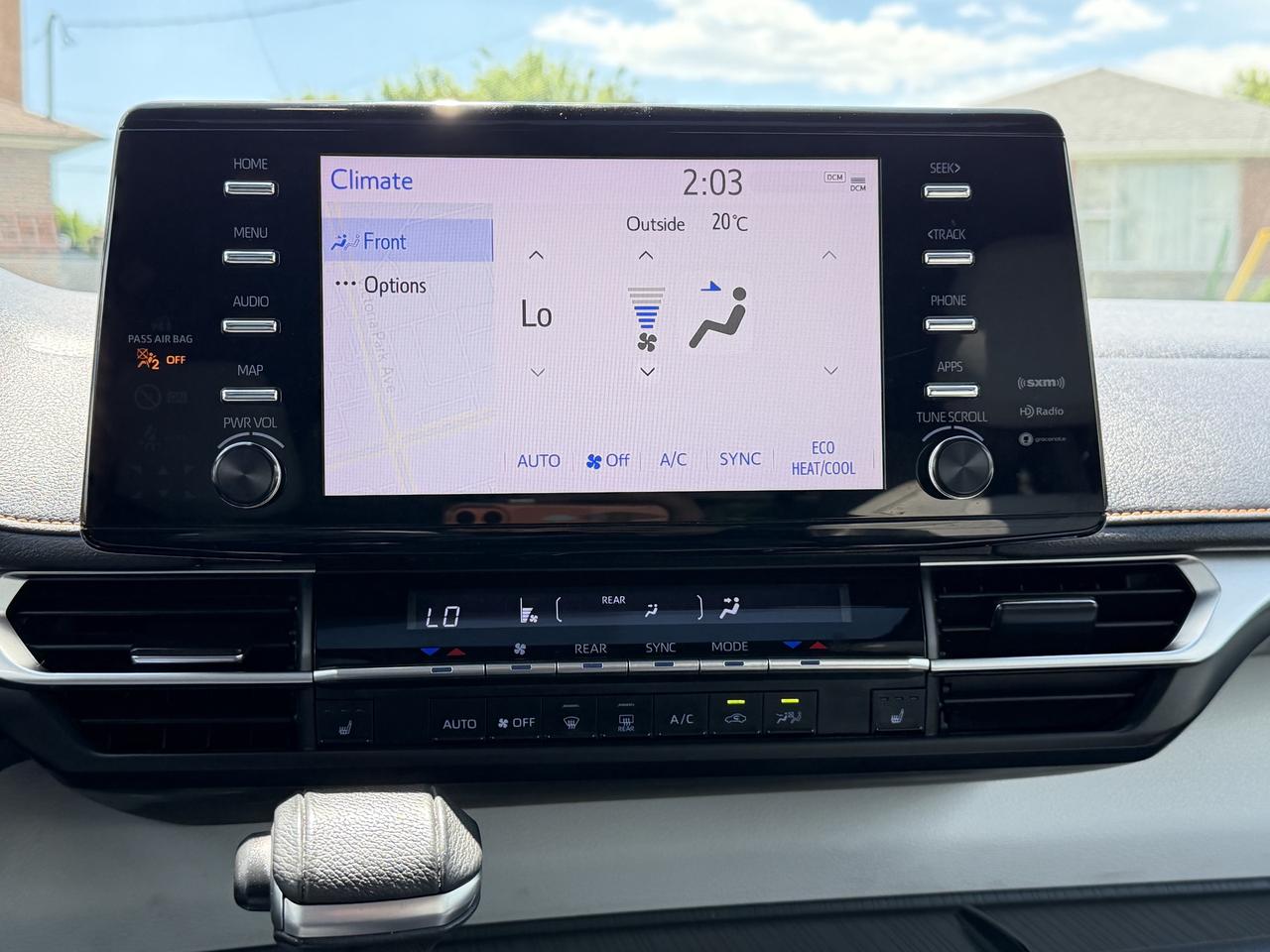 2022 Toyota Sienna XSE 7-Passenger FWD Photo