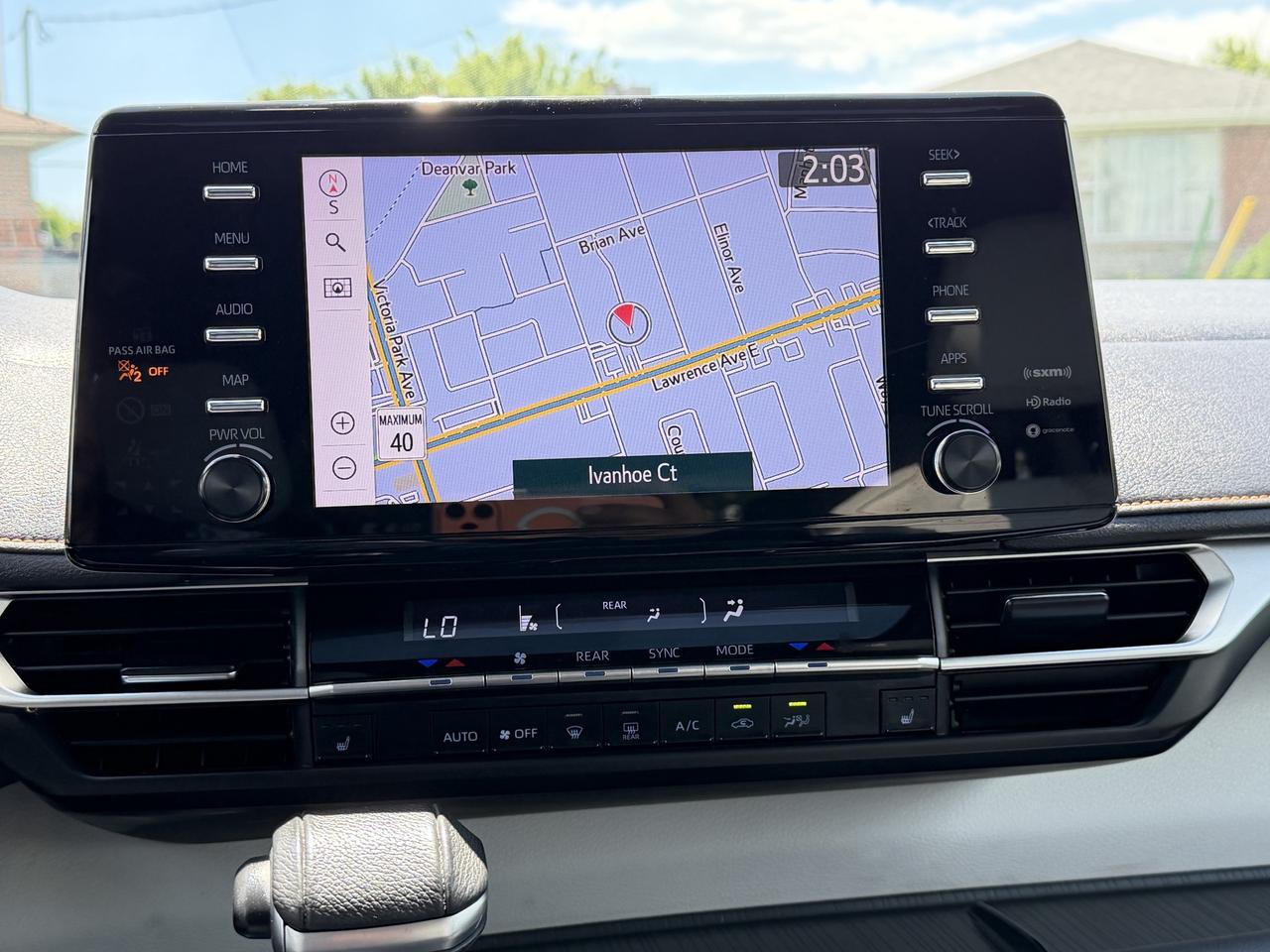 2022 Toyota Sienna XSE 7-Passenger FWD Photo
