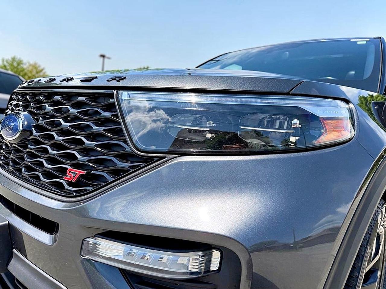 2020 Ford Explorer XLT 4WD Photo