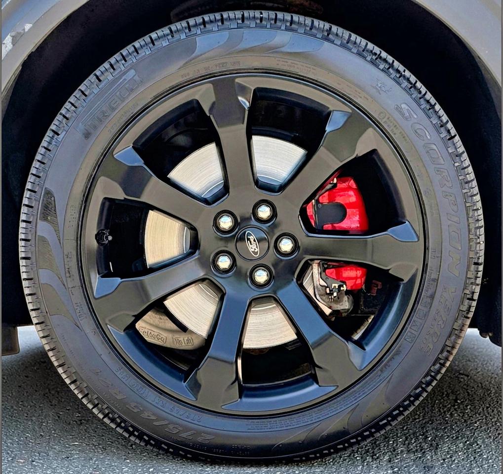 2020 Ford Explorer XLT 4WD Photo