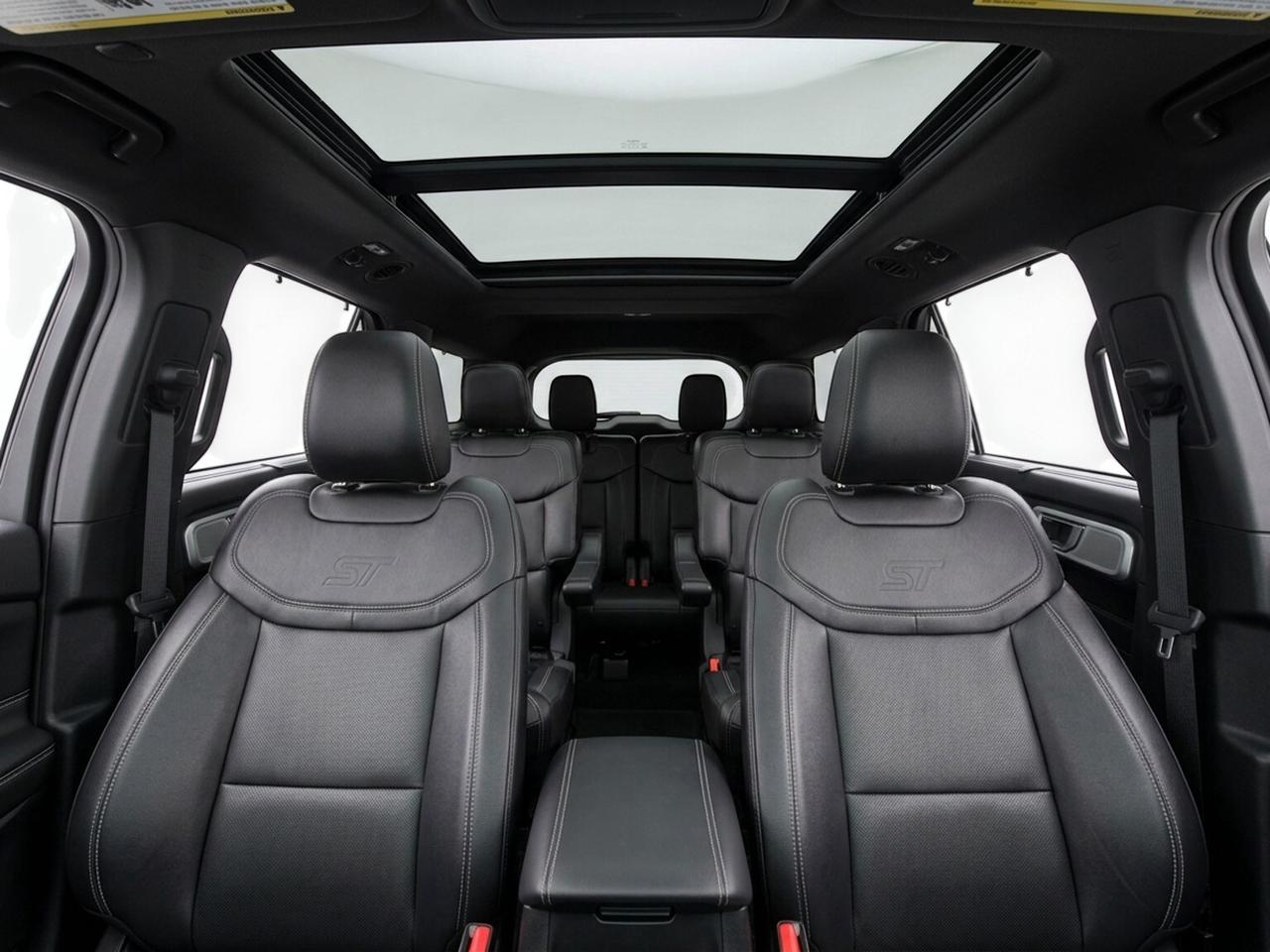 2020 Ford Explorer XLT 4WD Photo
