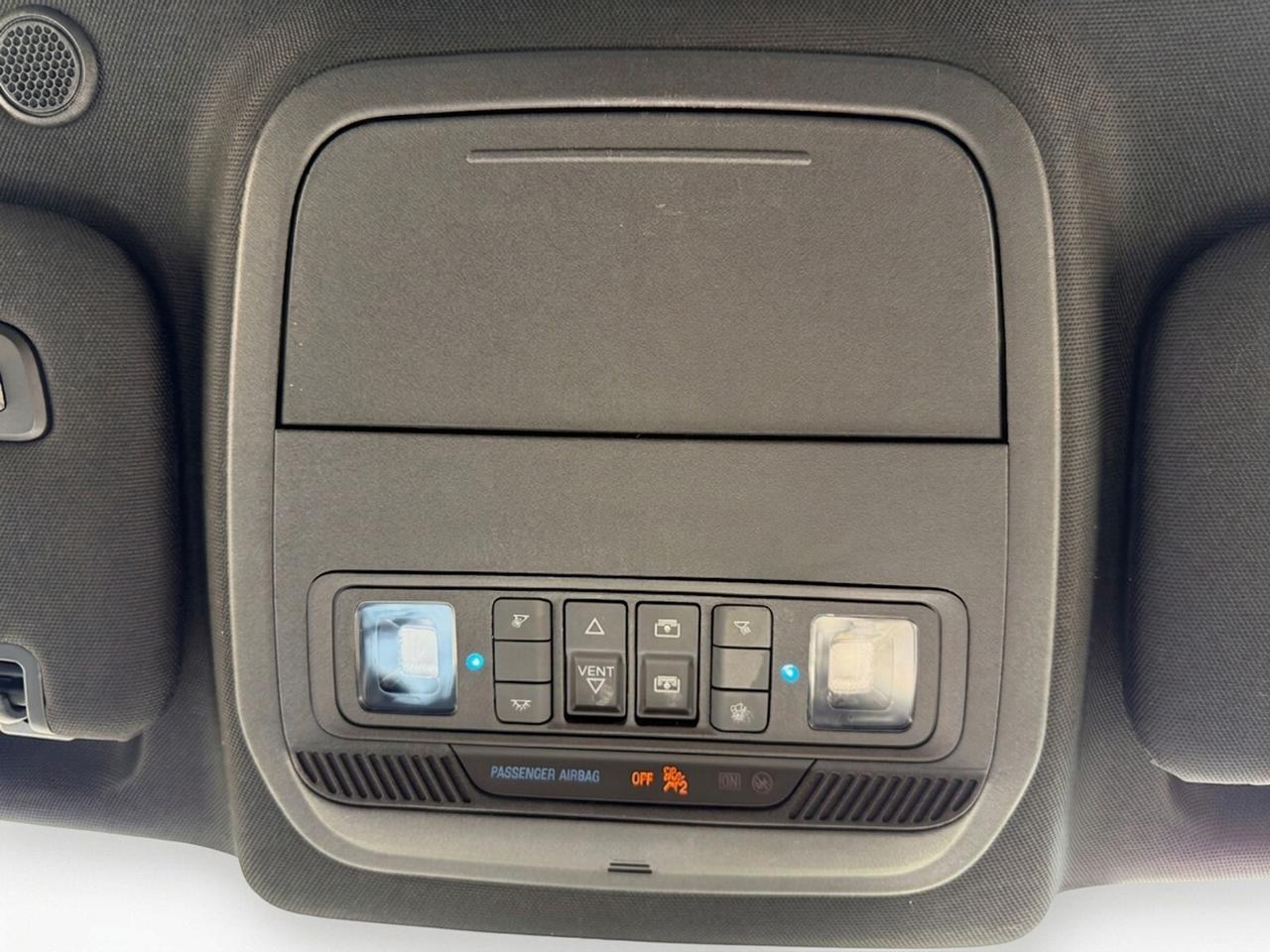 2020 Ford Explorer XLT 4WD Photo