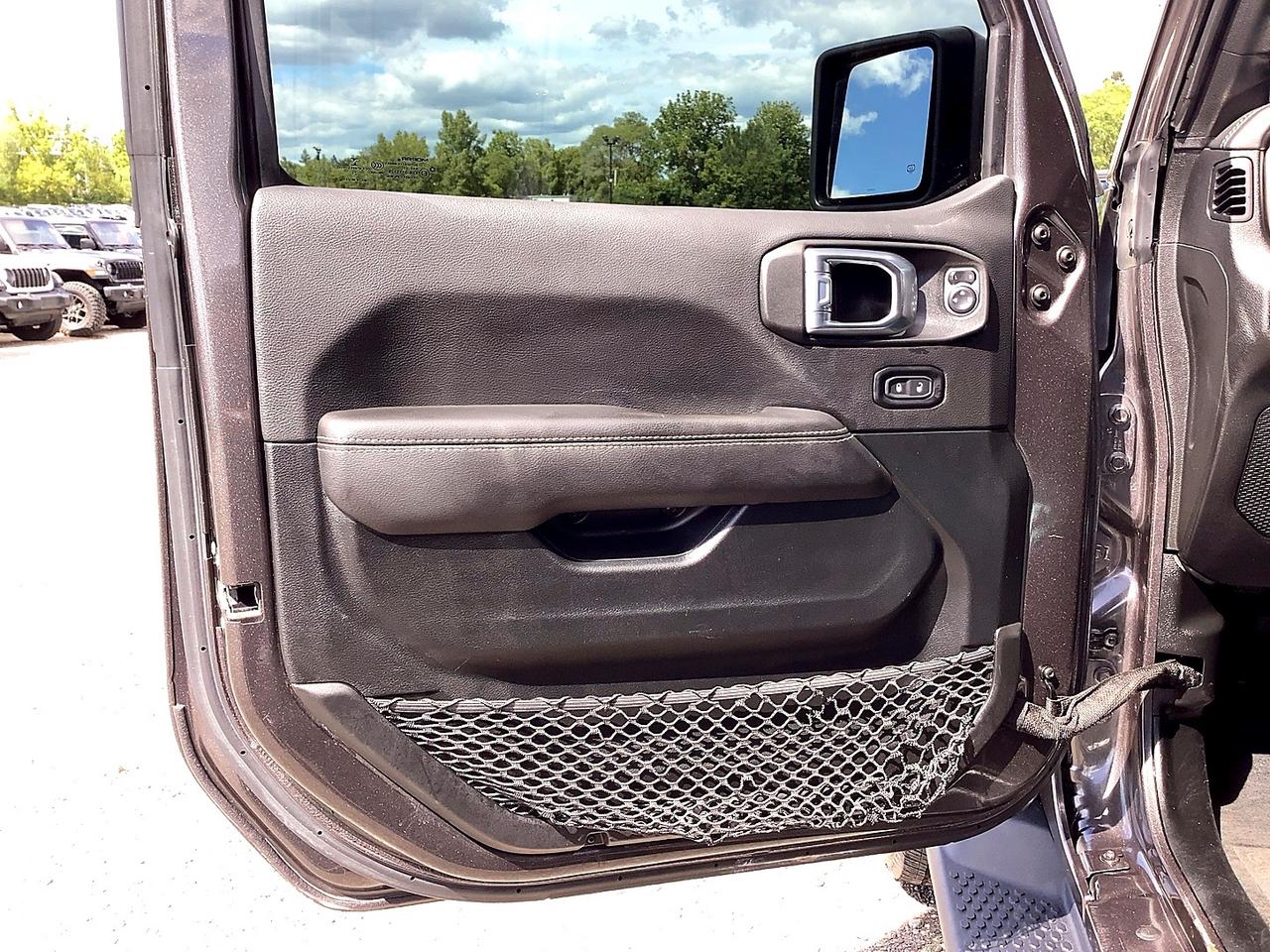2021 Jeep Wrangler Sahara V6 | Skytop | Alpine | NAV | LED Pkg | 4X4 Photo