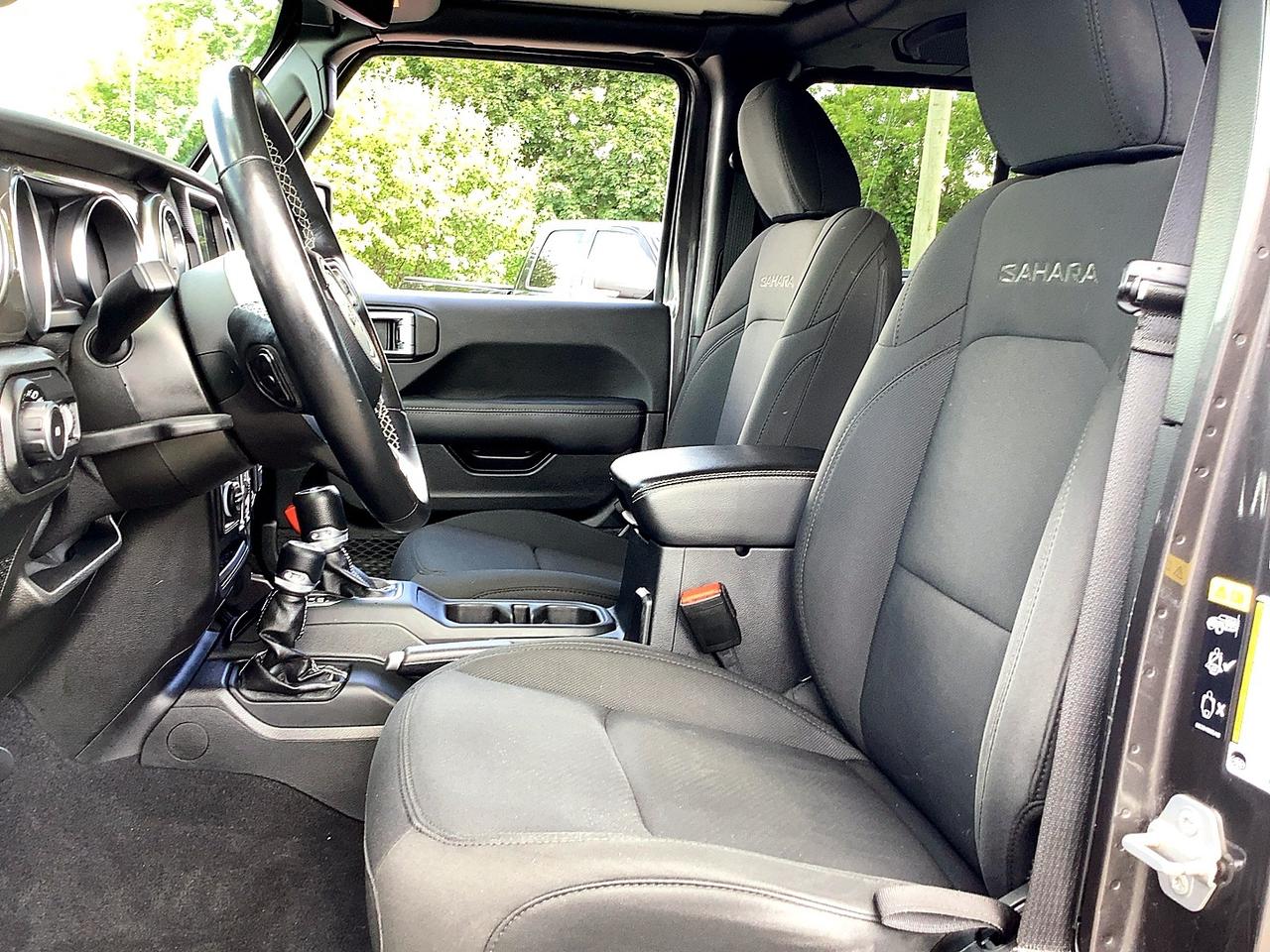 2021 Jeep Wrangler Sahara V6 | Skytop | Alpine | NAV | LED Pkg | 4X4 Photo
