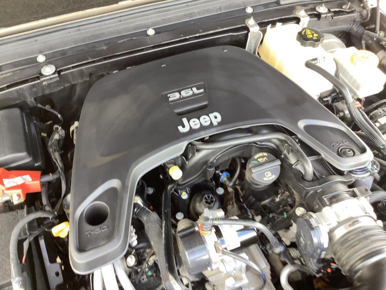 2021 Jeep Wrangler Sahara V6 | Skytop | Alpine | NAV | LED Pkg | 4X4 Photo
