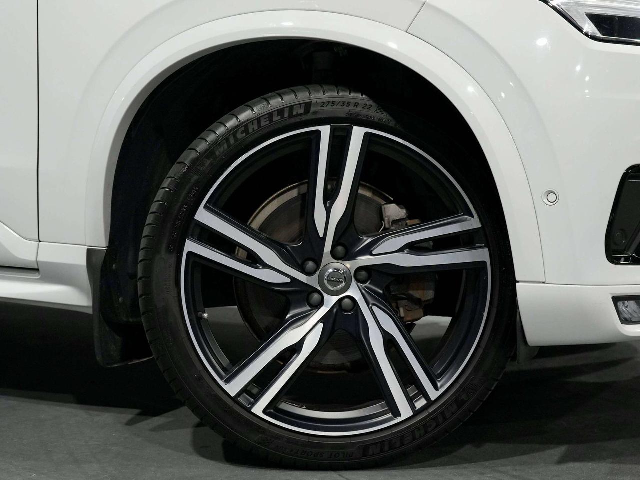 2019 Volvo XC90 R-Design|NO ACCIDENT|7SEATS|PANO|AUTO PARK Photo