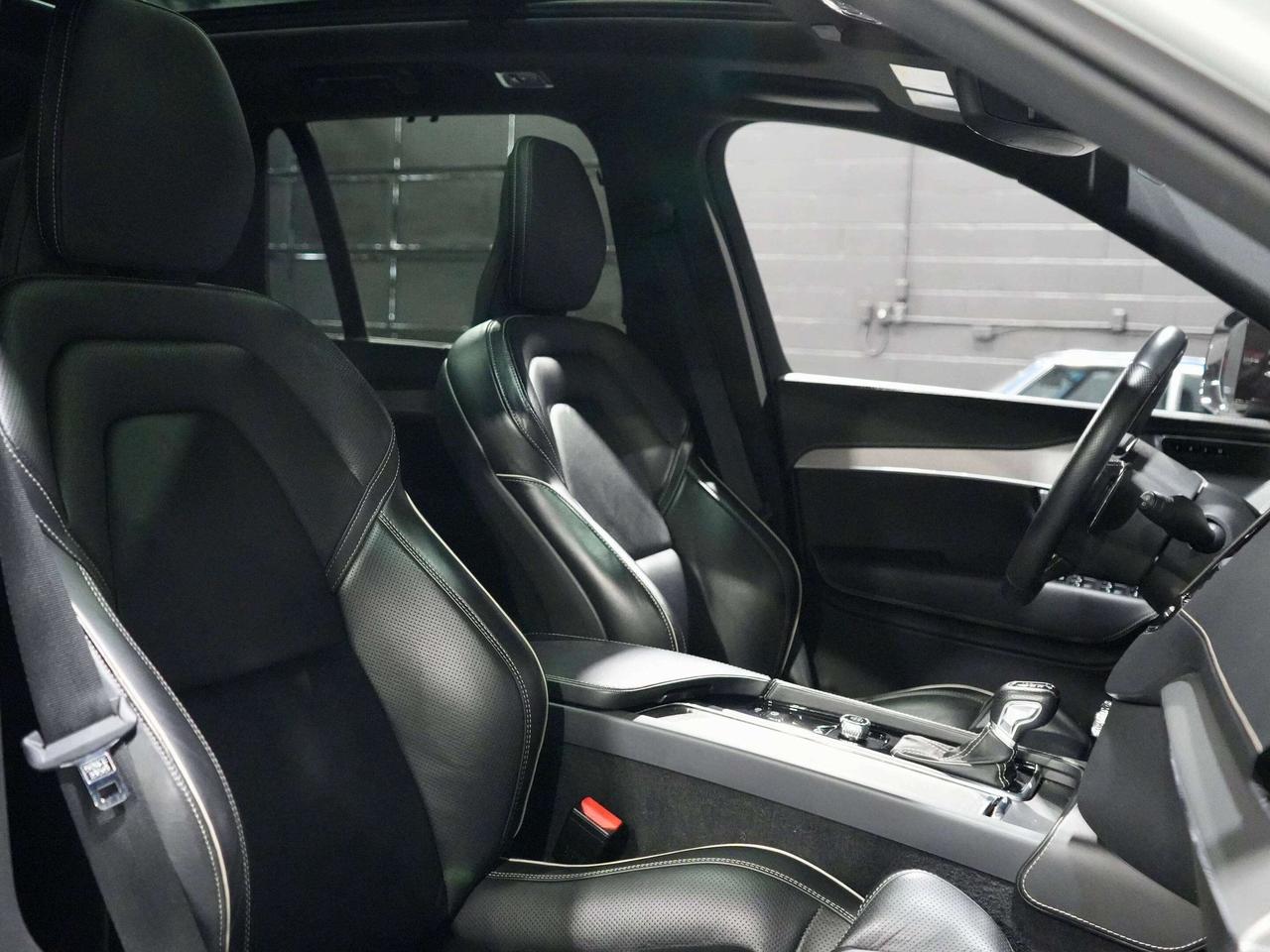2019 Volvo XC90 R-Design|NO ACCIDENT|7SEATS|PANO|AUTO PARK Photo