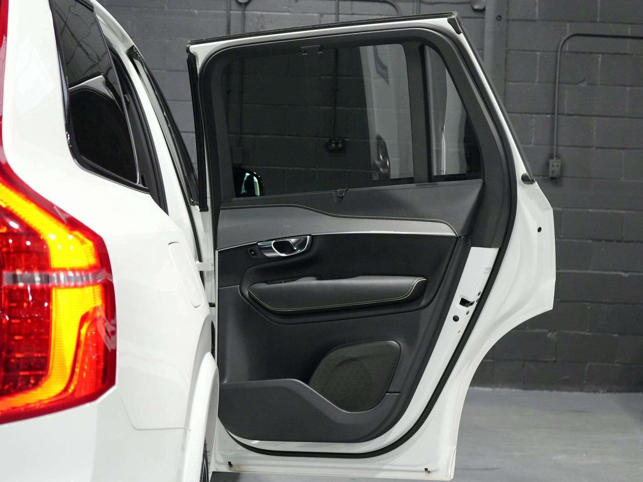 2019 Volvo XC90 R-Design|NO ACCIDENT|7SEATS|PANO|AUTO PARK Photo