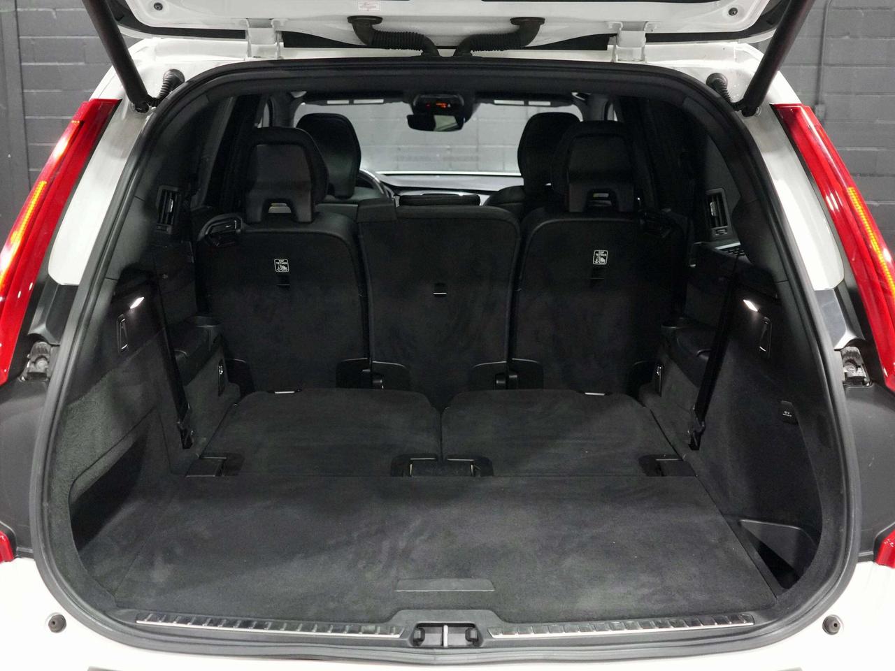 2019 Volvo XC90 R-Design|NO ACCIDENT|7SEATS|PANO|AUTO PARK Photo