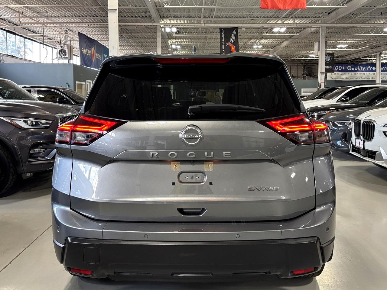 2024 Nissan Rogue SV AWD|MOONROOF|ALLOYS|BACKCAM|HEATEDSEATS|+++ Photo4