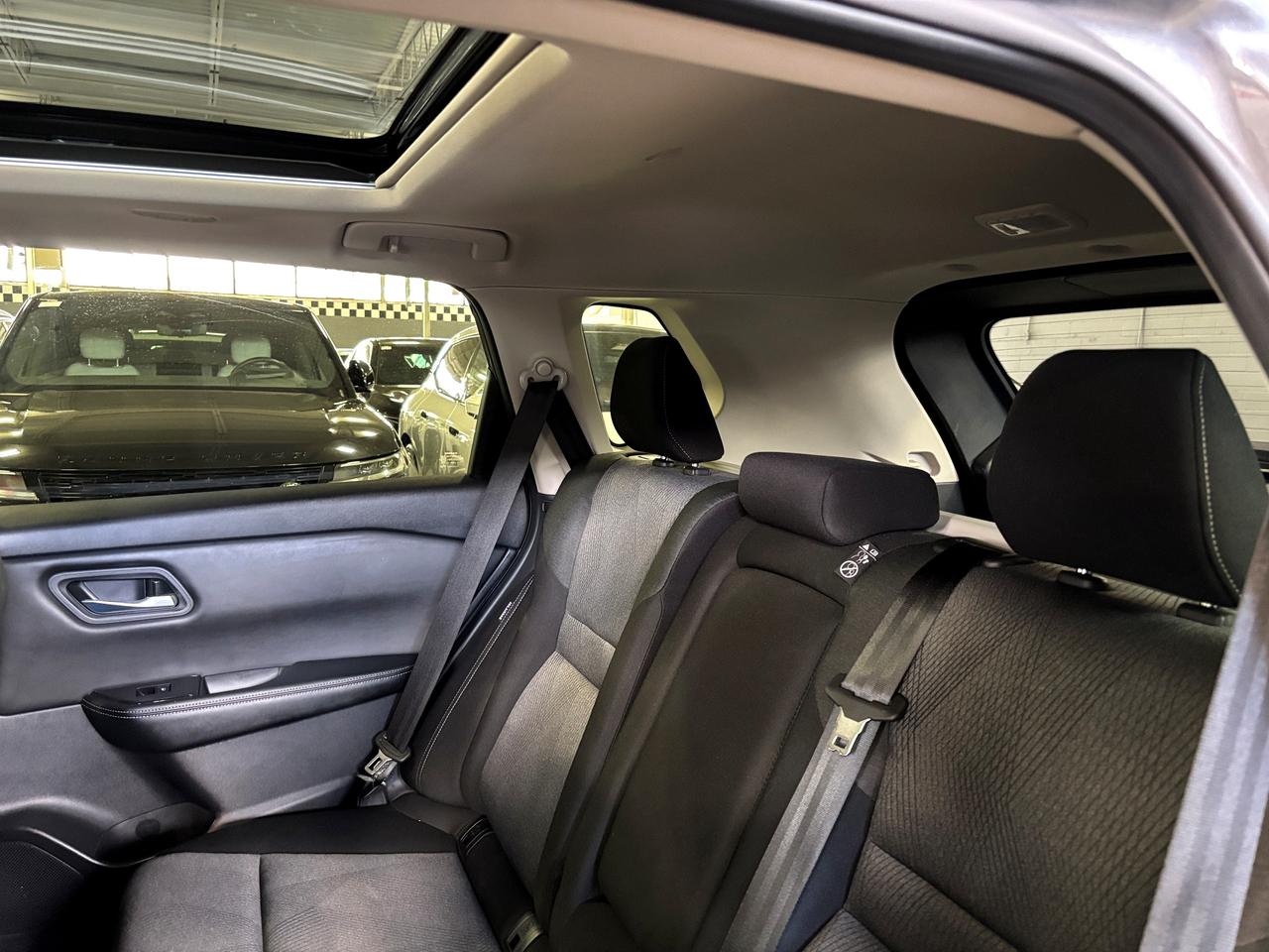 2024 Nissan Rogue SV AWD|MOONROOF|ALLOYS|BACKCAM|HEATEDSEATS|+++ Photo