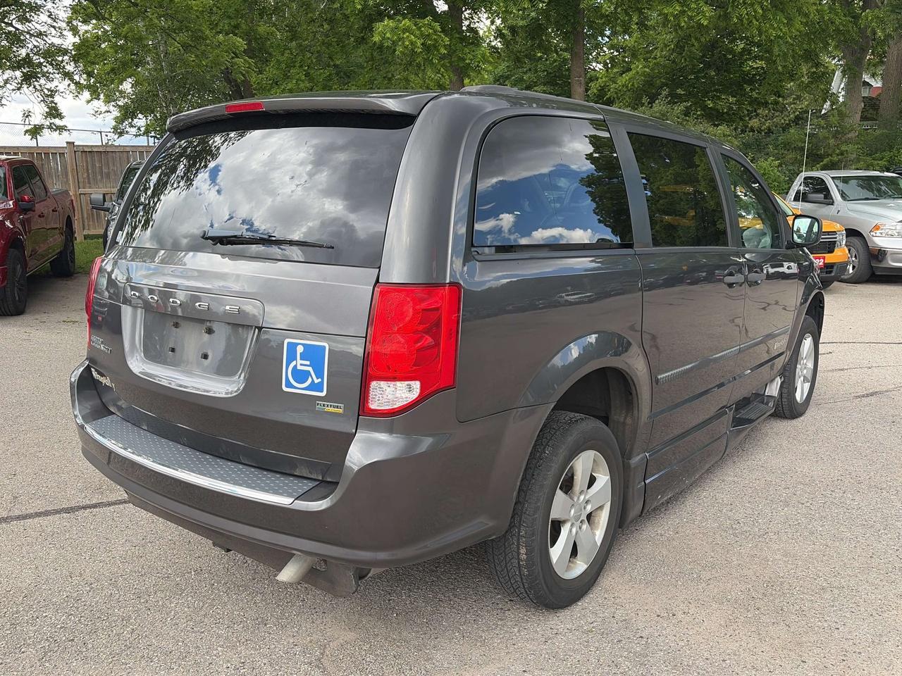 2016 Dodge Grand Caravan CVP, WHEEL CHAIR VAN, SIDE LOAD, DRIVER ACCESSIBLE - Photo #9