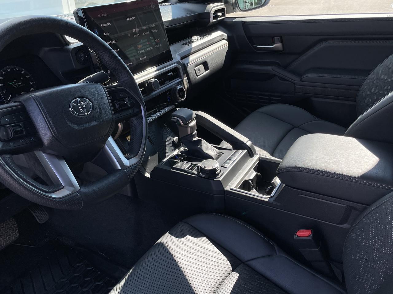 2024 Toyota Tacoma Hybrid Limited Photo