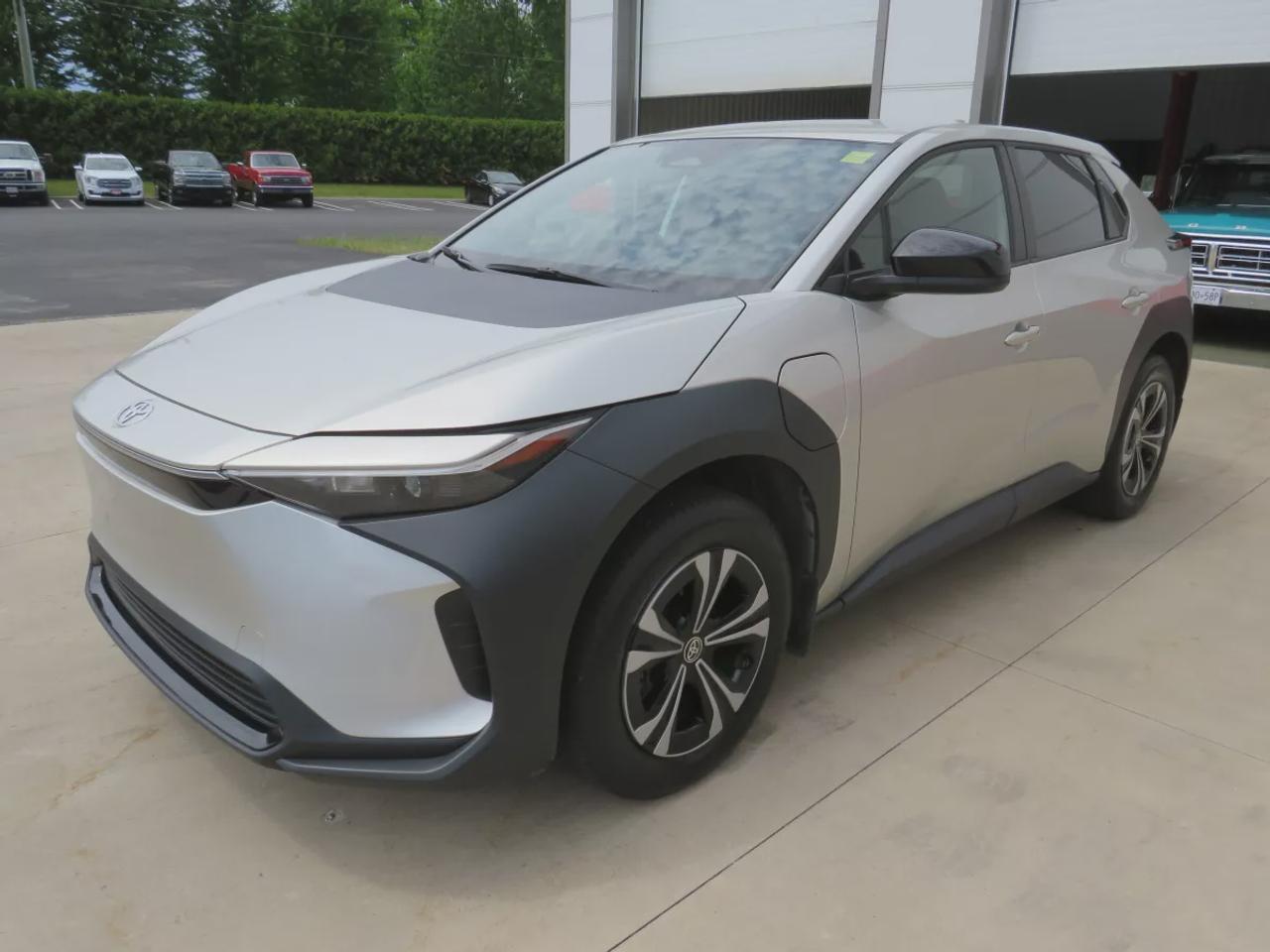 2023 Toyota bZ4X L Photo