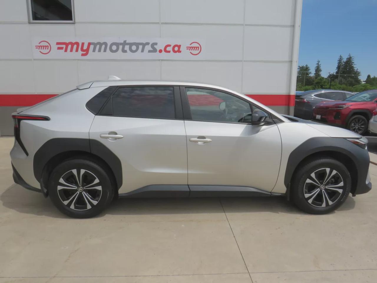 2023 Toyota bZ4X L Photo