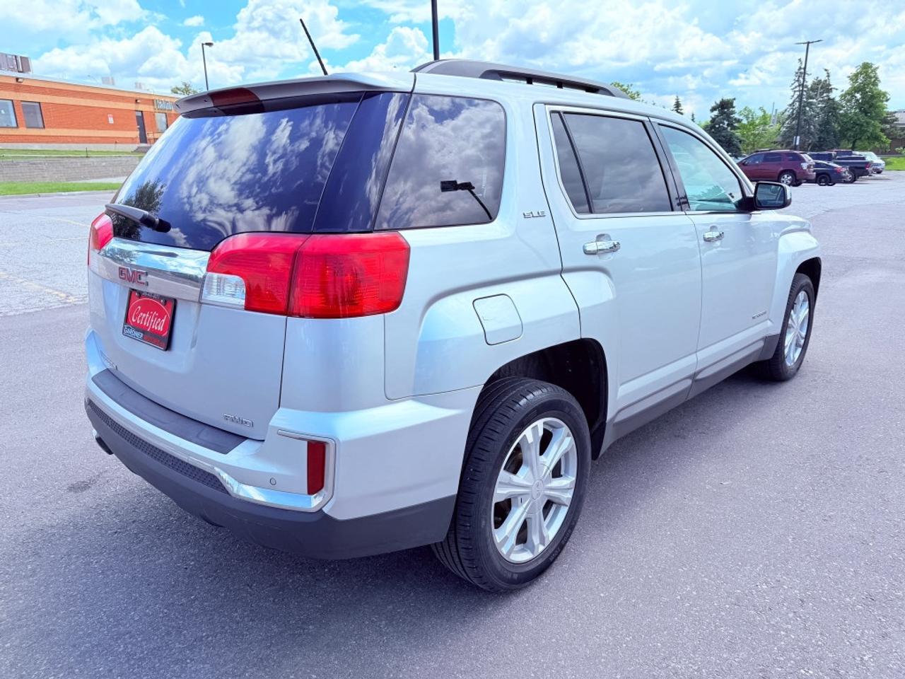 2017 GMC Terrain SL Front-wheel Drive Automatic Photo3