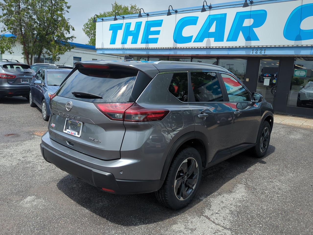 2024 Nissan Rogue SV MOONROOF