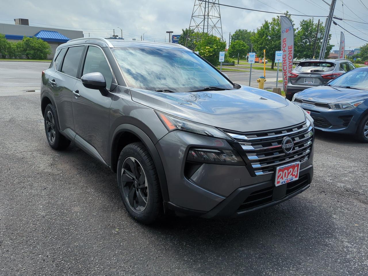 2024 Nissan Rogue SV MOONROOF