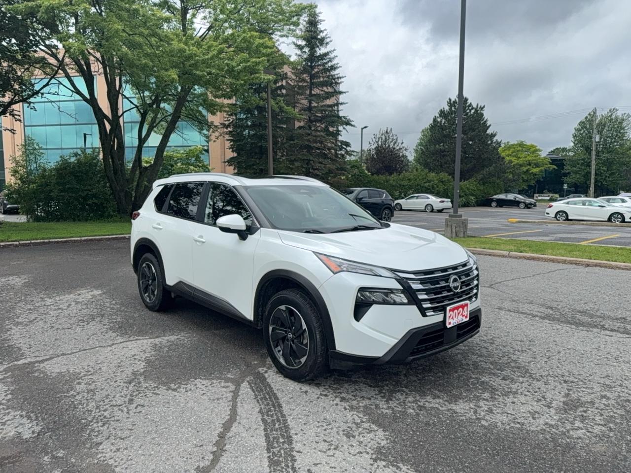 2024 Nissan Rogue SV MOONROOF