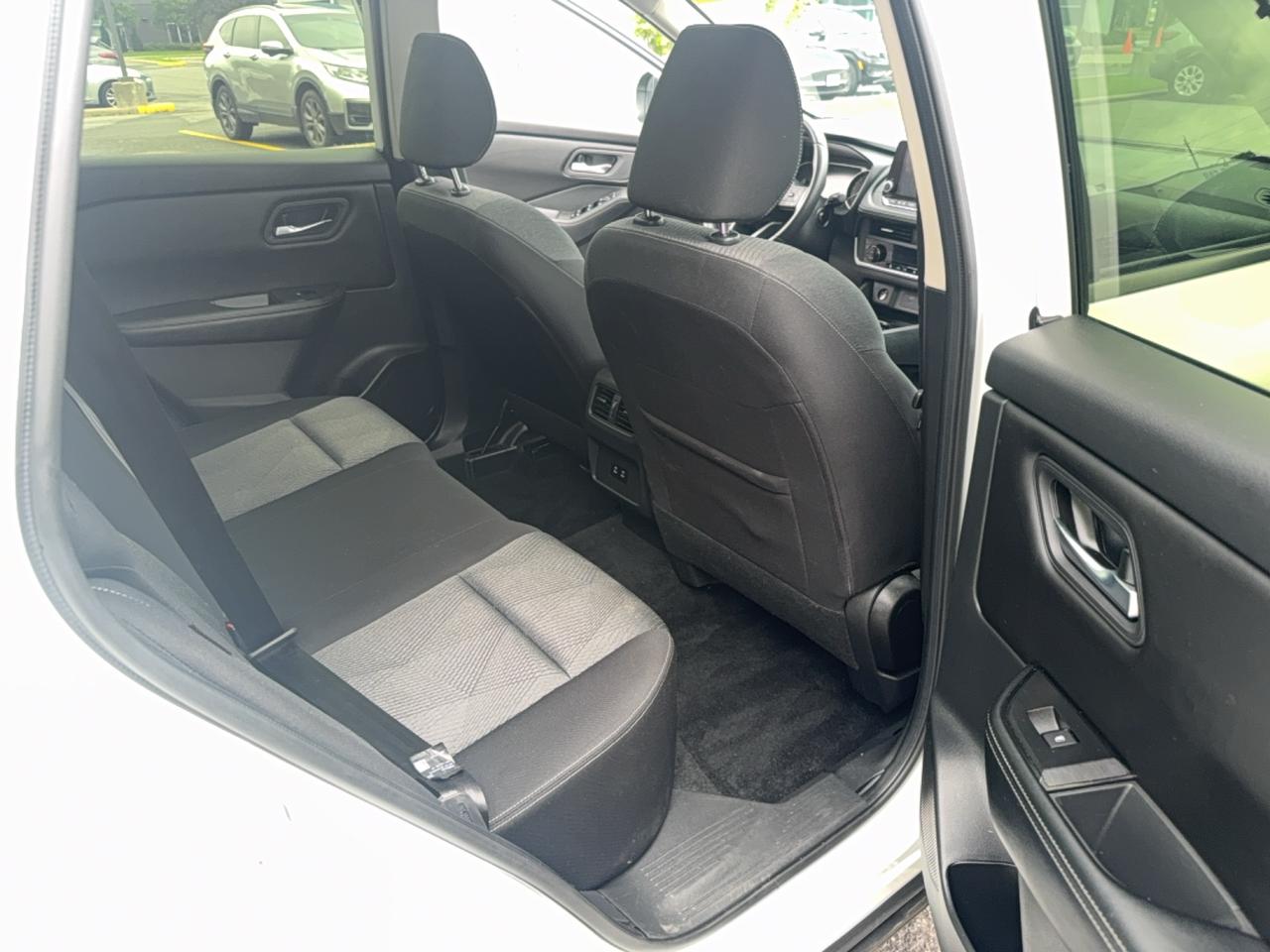 2024 Nissan Rogue SV MOONROOF Photo