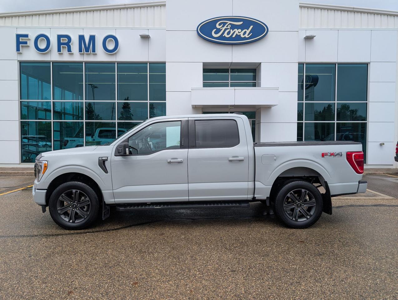 2023 Ford F-150 XLT Photo0