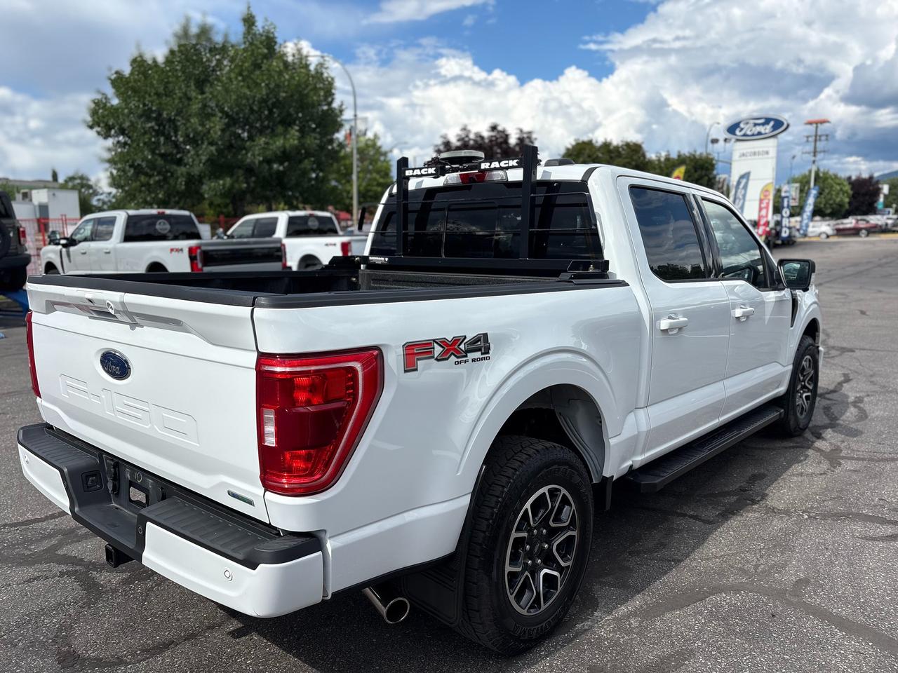 2022 Ford F-150 XLT Photo4