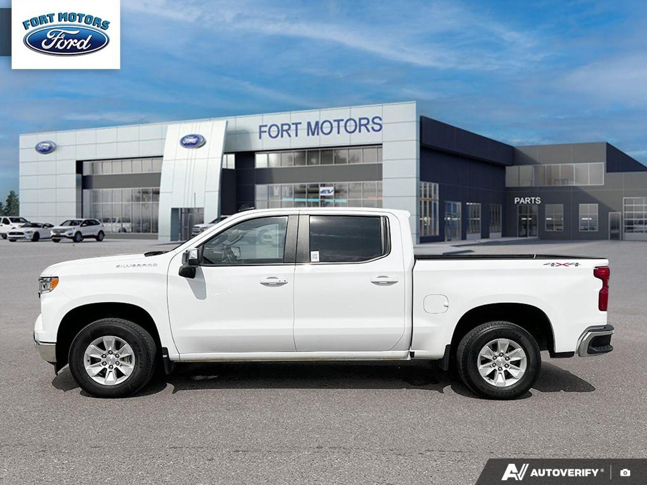 2025 Chevrolet Silverado 1500 LT Photo2