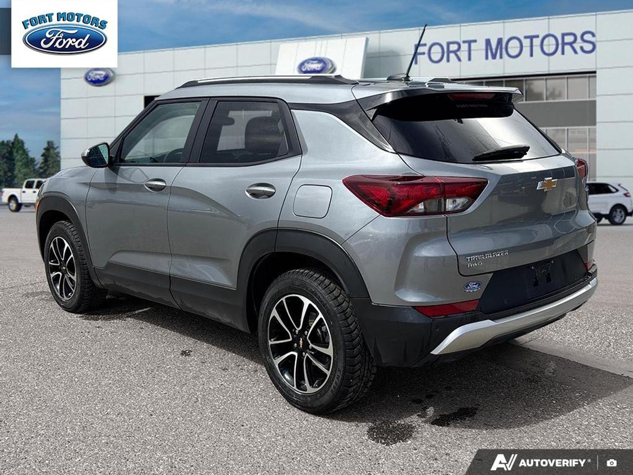 2025 Chevrolet TrailBlazer LT Photo4