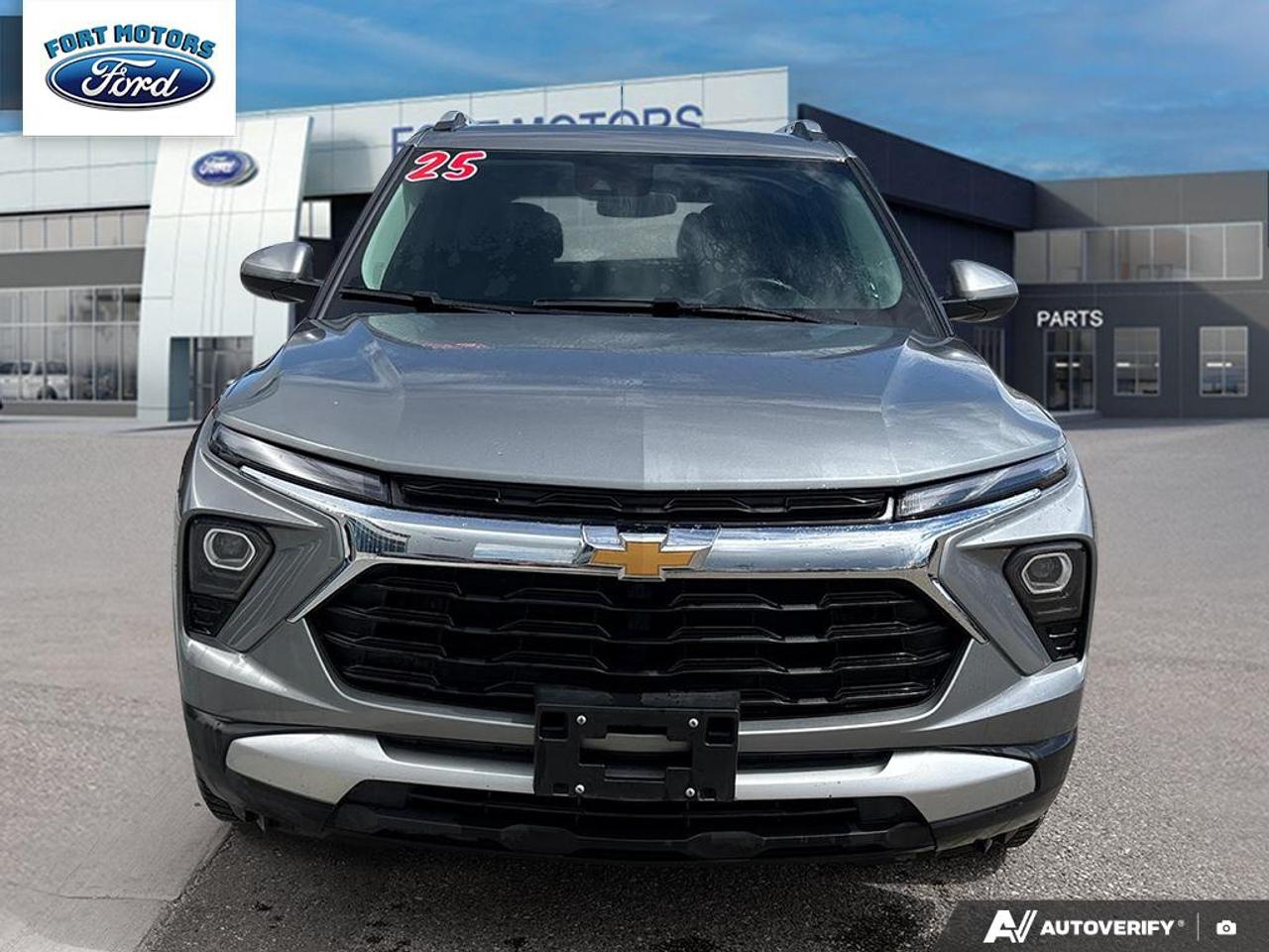 2025 Chevrolet TrailBlazer LT Photo1