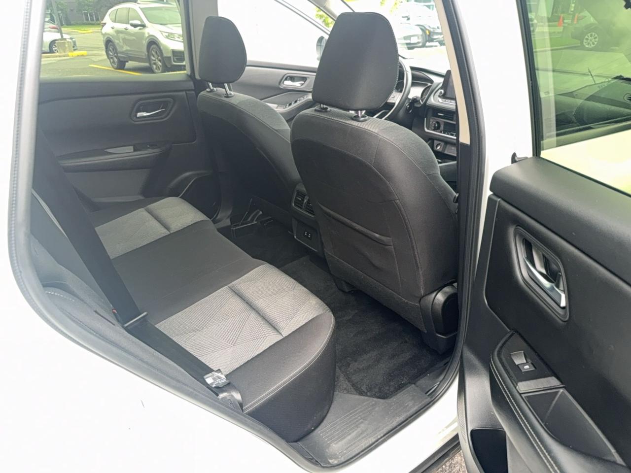 2024 Nissan Rogue SV MOONROOF