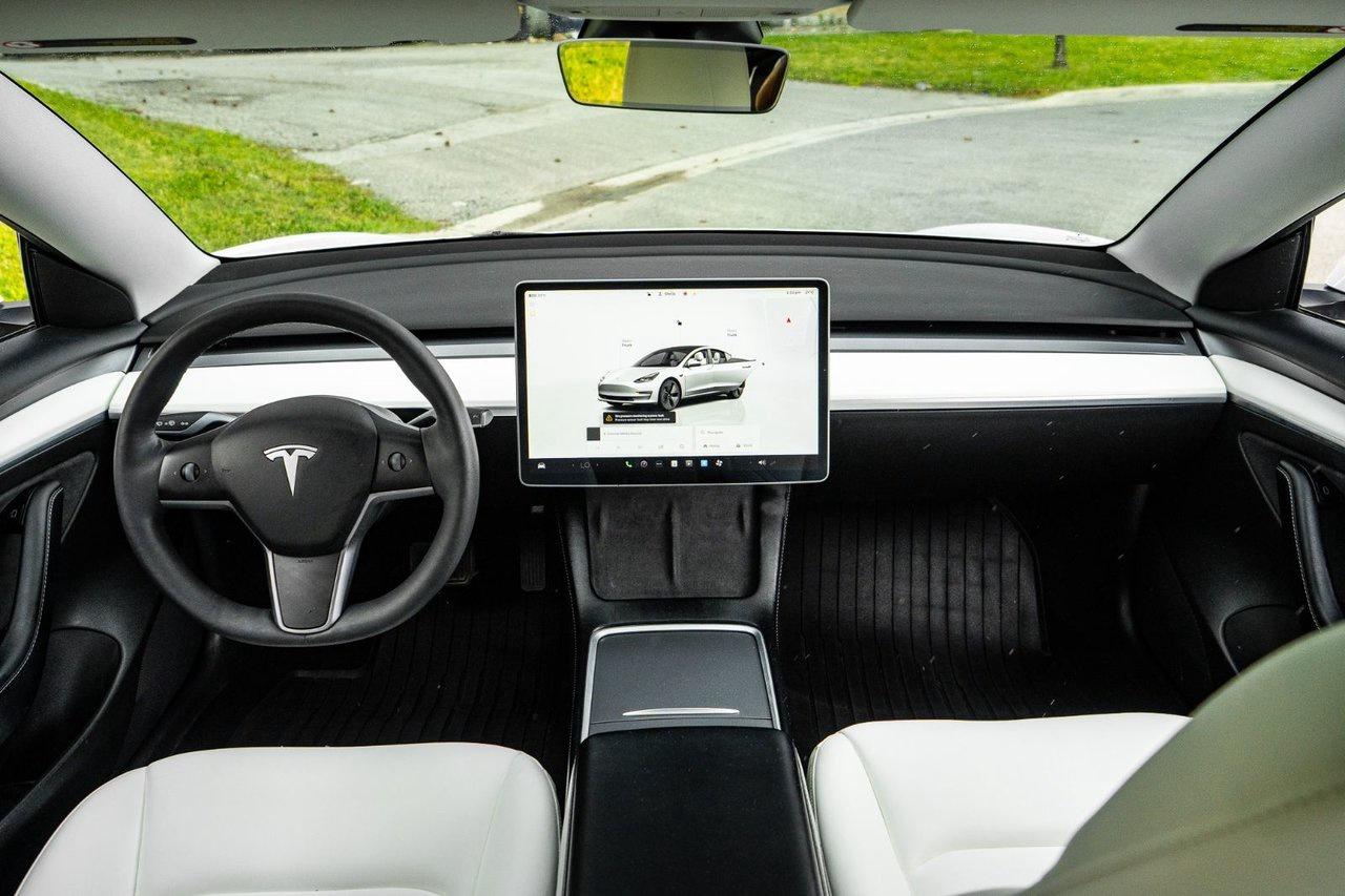 2022 Tesla Model 3 Base RWD Photo